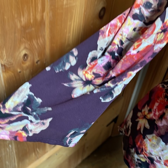 Cupio cold shoulder blouse small - Picture 4 of 5